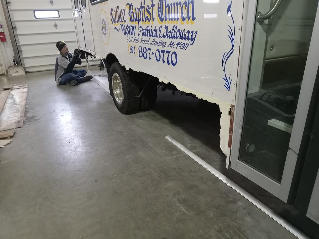 RV fiberglass repair