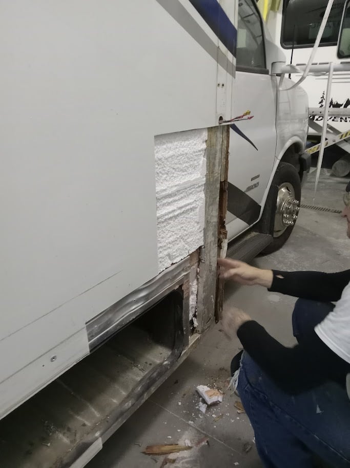 RV fiberglass repair
