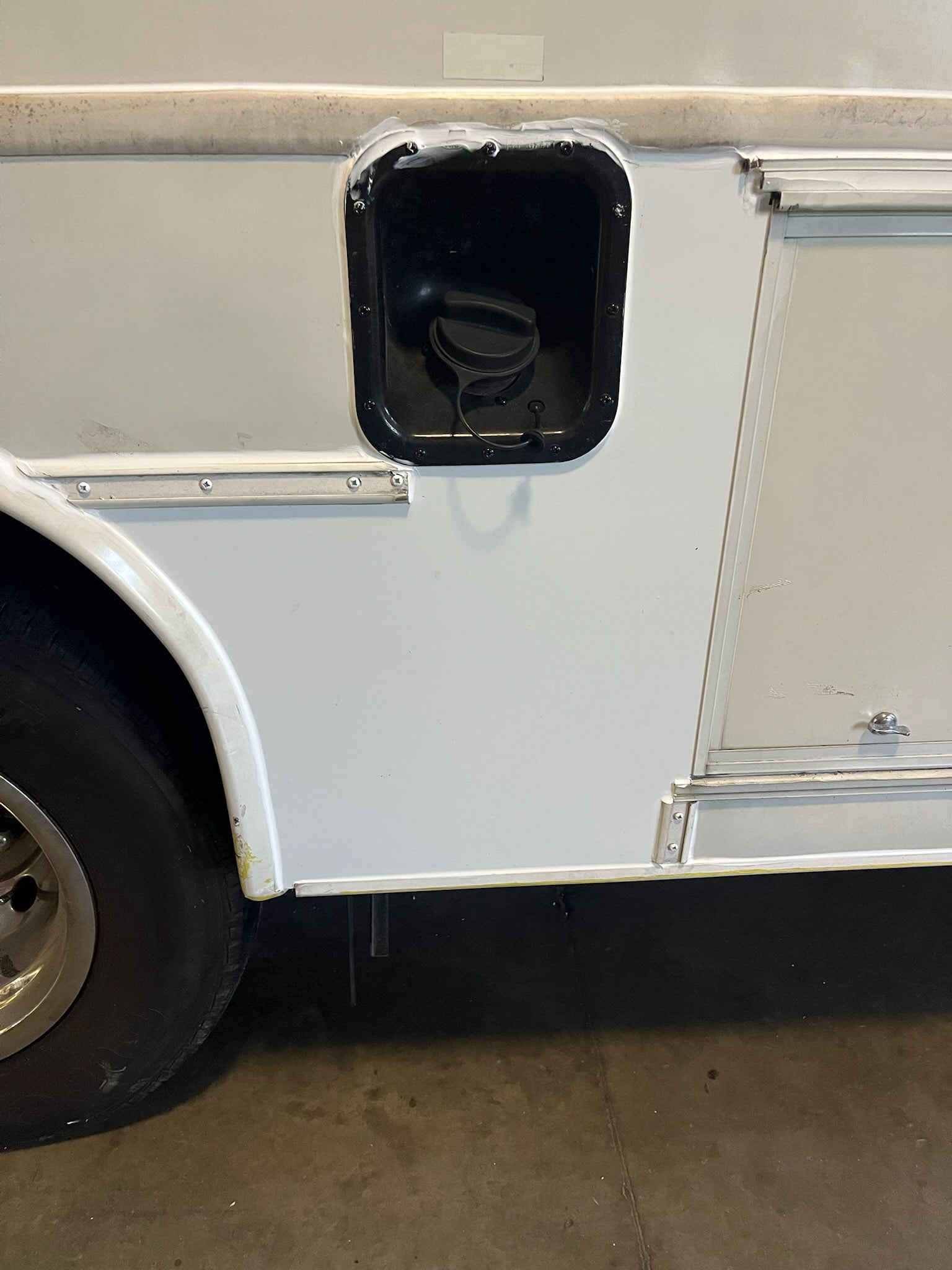 RV fiberglass repair
