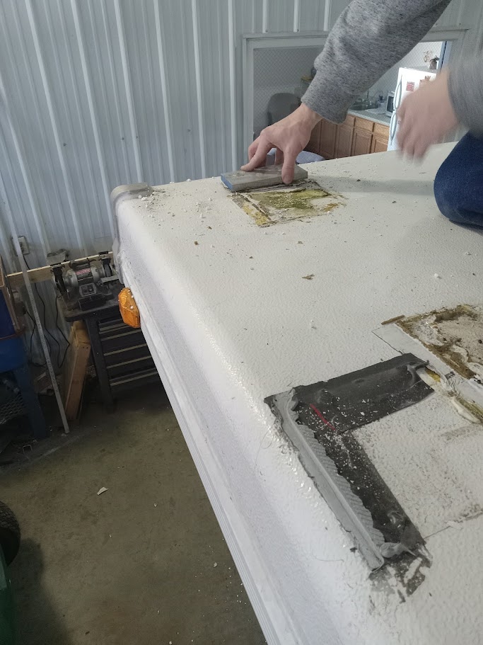 RV measuring Roof