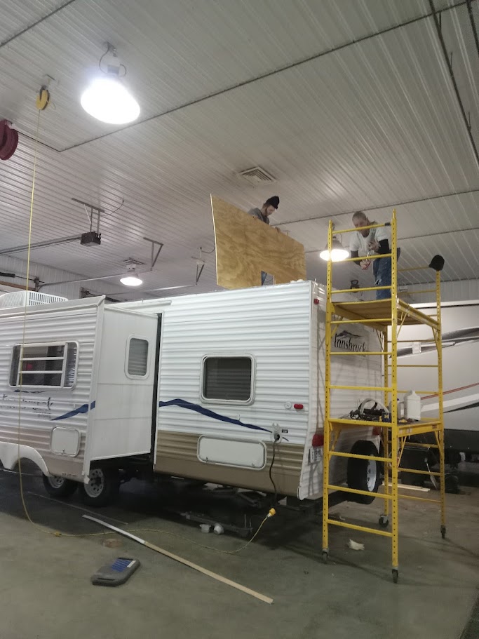 RV fixing roof